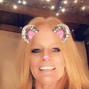 Meet your Posher, Shelly